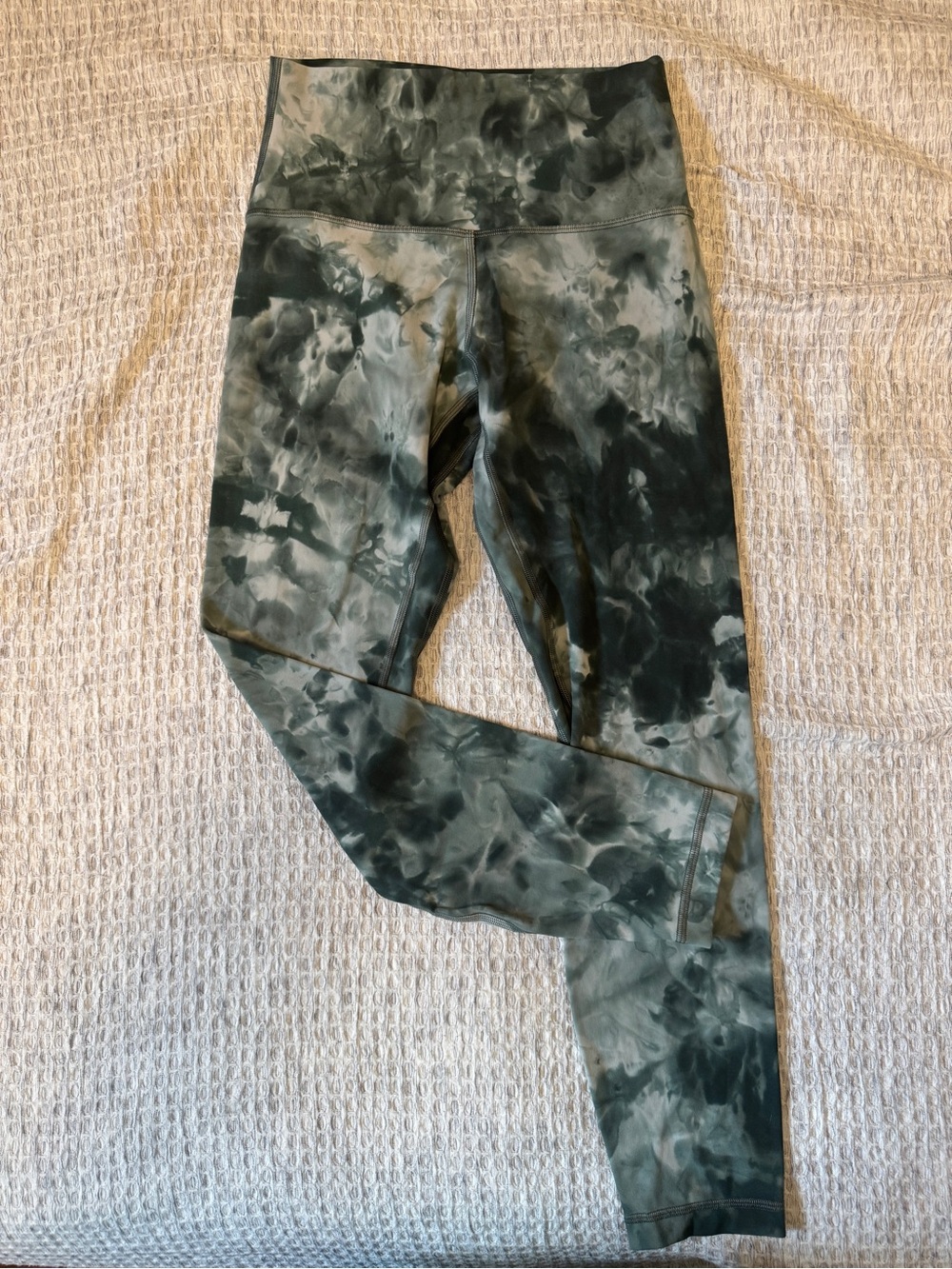 Lululemon Align Size 6 Diamond Dye Green